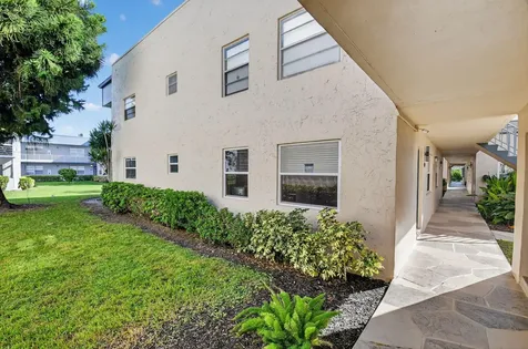 161 Flanders D Delray Beach FL 33484