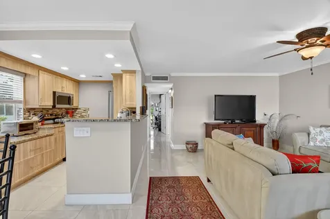 161 Flanders D Delray Beach FL 33484