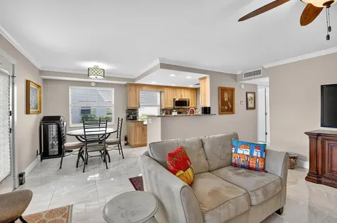 161 Flanders D Delray Beach FL 33484