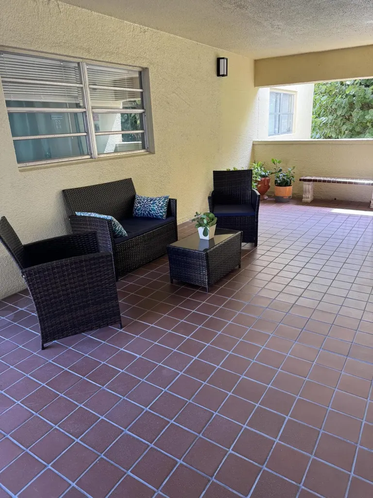 2515 NE 1st Court Boynton Beach FL 33435