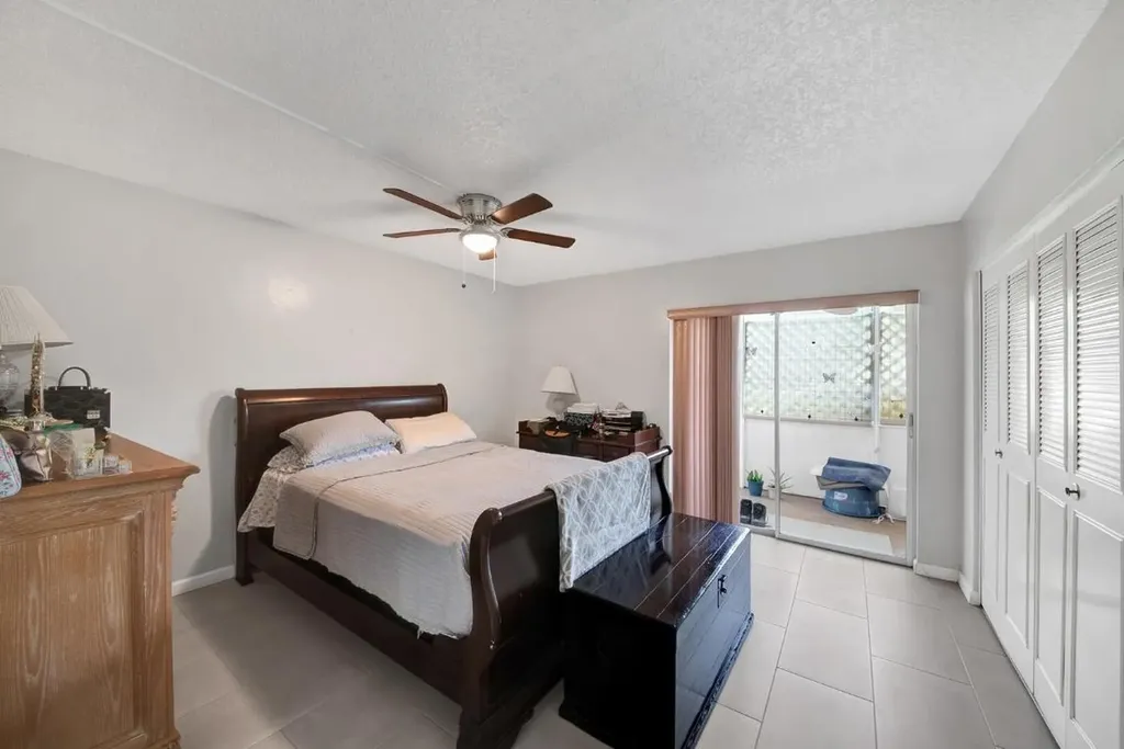 2812 S Garden Drive Lake Worth FL 33461