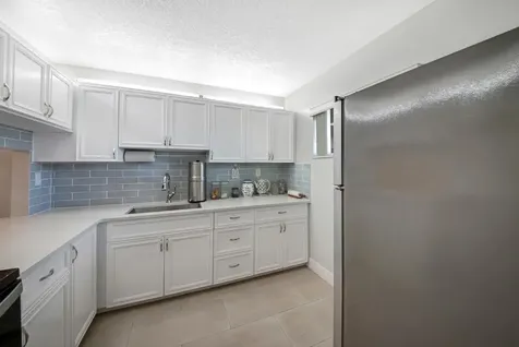 2812 S Garden Drive Lake Worth FL 33461
