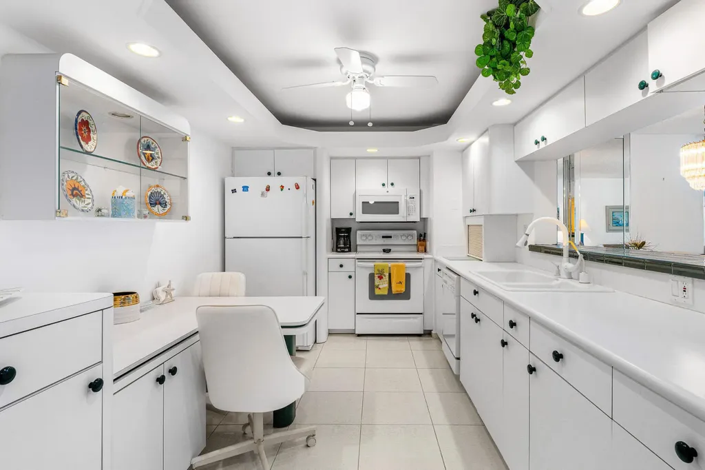 1147 Hillsboro Mile Hillsboro Beach FL 33062