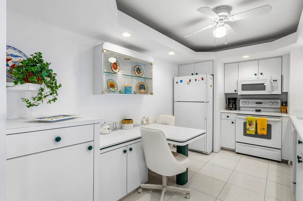 1147 Hillsboro Mile Hillsboro Beach FL 33062