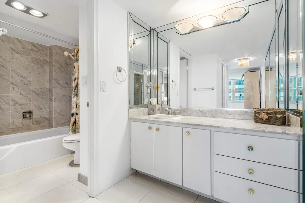 1147 Hillsboro Mile Hillsboro Beach FL 33062