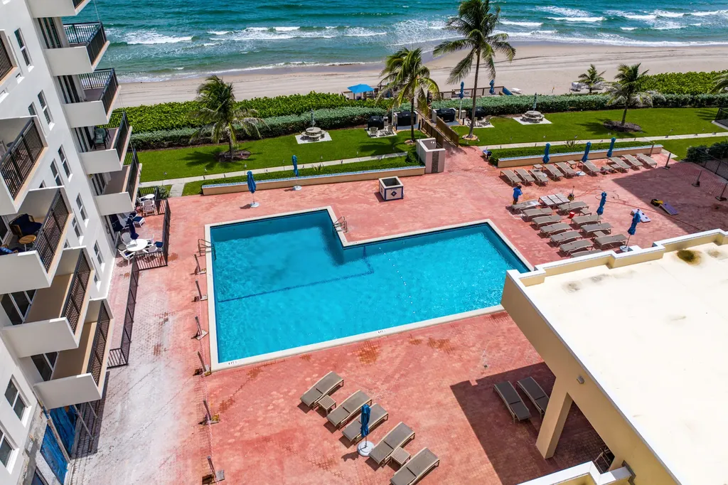 1147 Hillsboro Mile Hillsboro Beach FL 33062