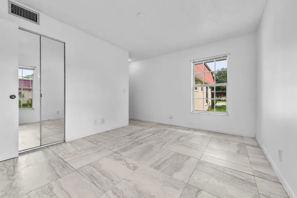 811 Salem Lane Lake Worth FL 33467