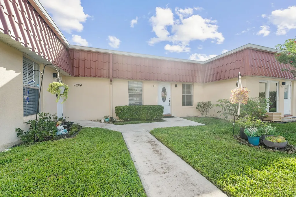 811 Salem Lane Lake Worth FL 33467