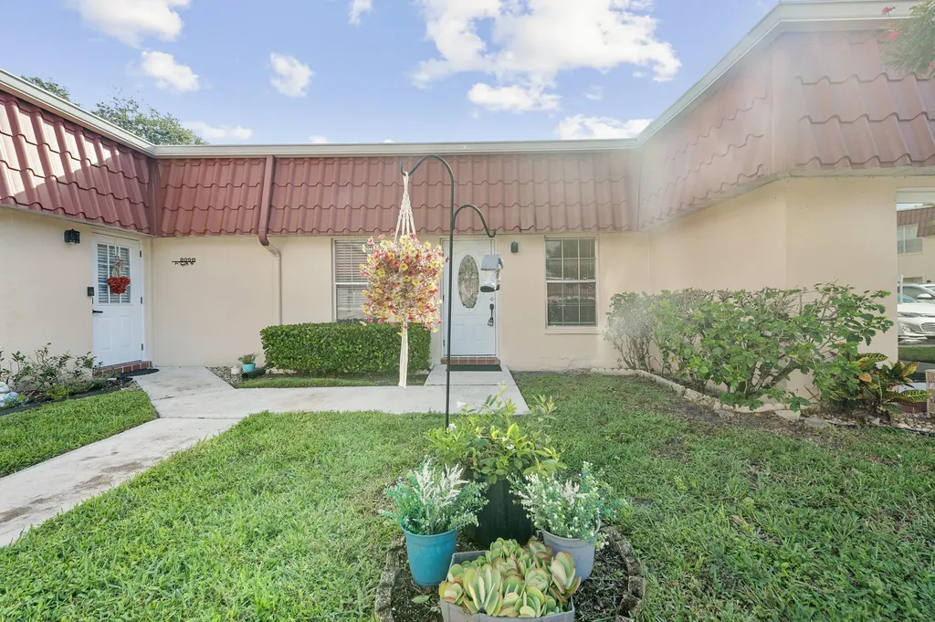 811 Salem Lane Lake Worth FL 33467