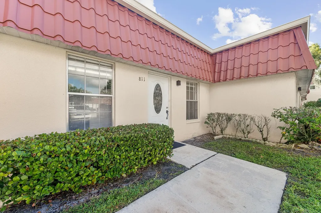 811 Salem Lane Lake Worth FL 33467