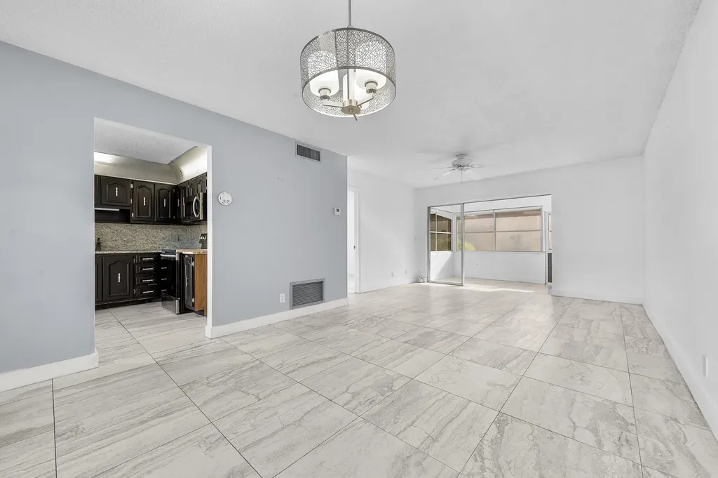 811 Salem Lane Lake Worth FL 33467