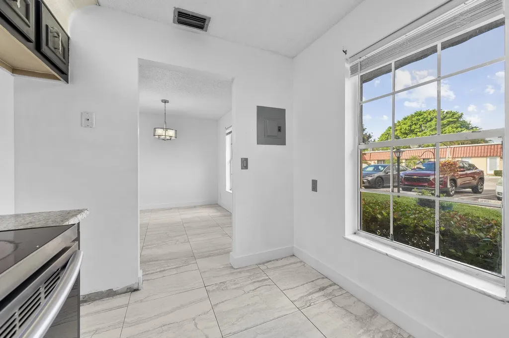 811 Salem Lane Lake Worth FL 33467