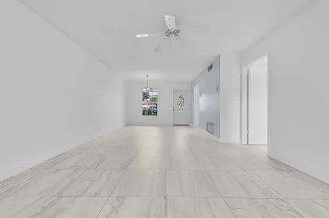 811 Salem Lane Lake Worth FL 33467