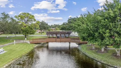 811 Salem Lane Lake Worth FL 33467