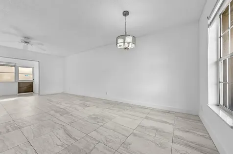 811 Salem Lane Lake Worth FL 33467
