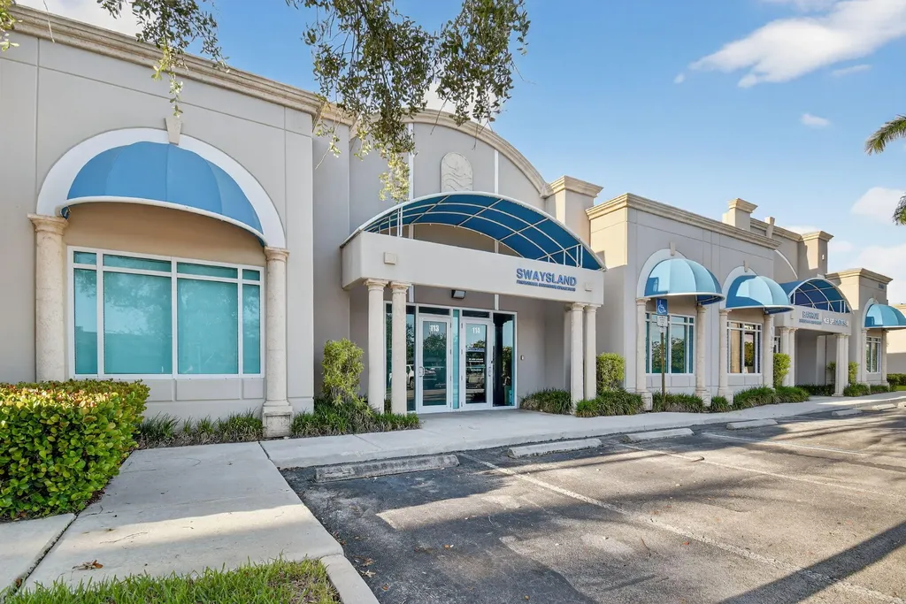 2890 W State Road 84 Fort Lauderdale FL 33312