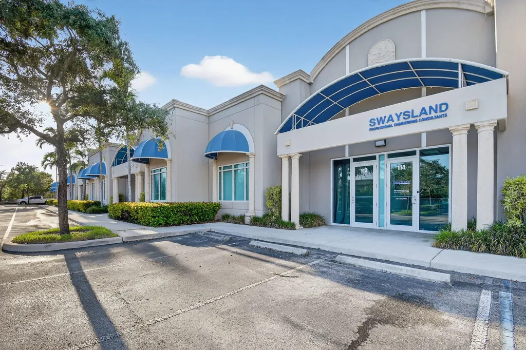 2890 W State Road 84 Fort Lauderdale FL 33312