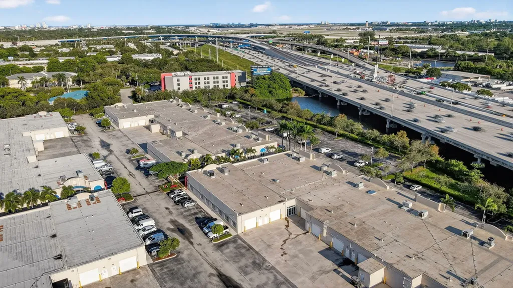 2890 W State Road 84 Fort Lauderdale FL 33312