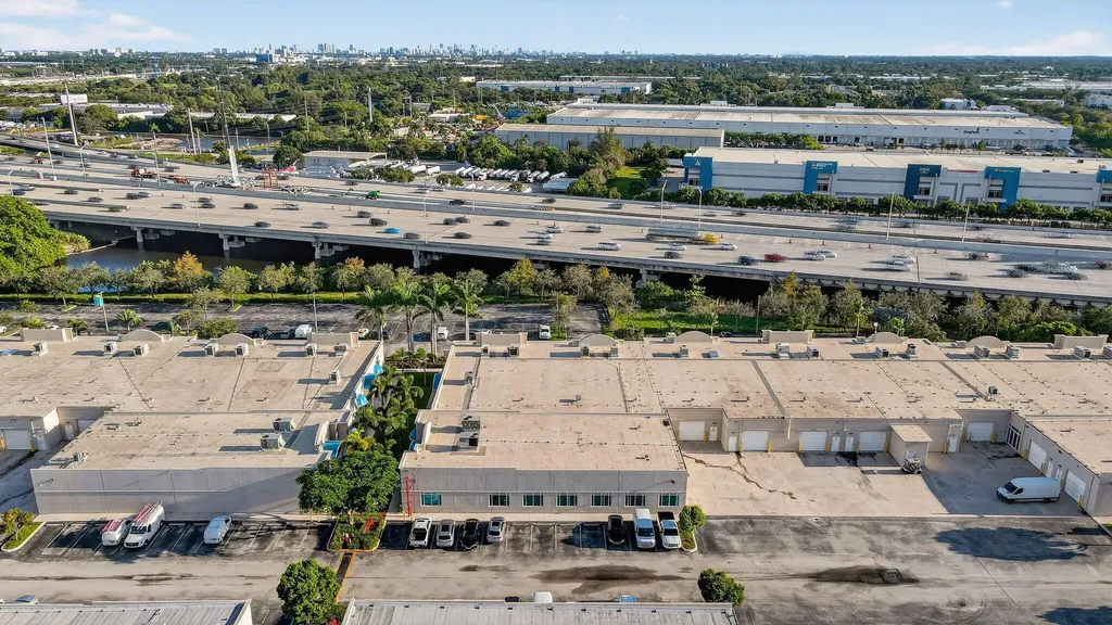 2890 W State Road 84 Fort Lauderdale FL 33312