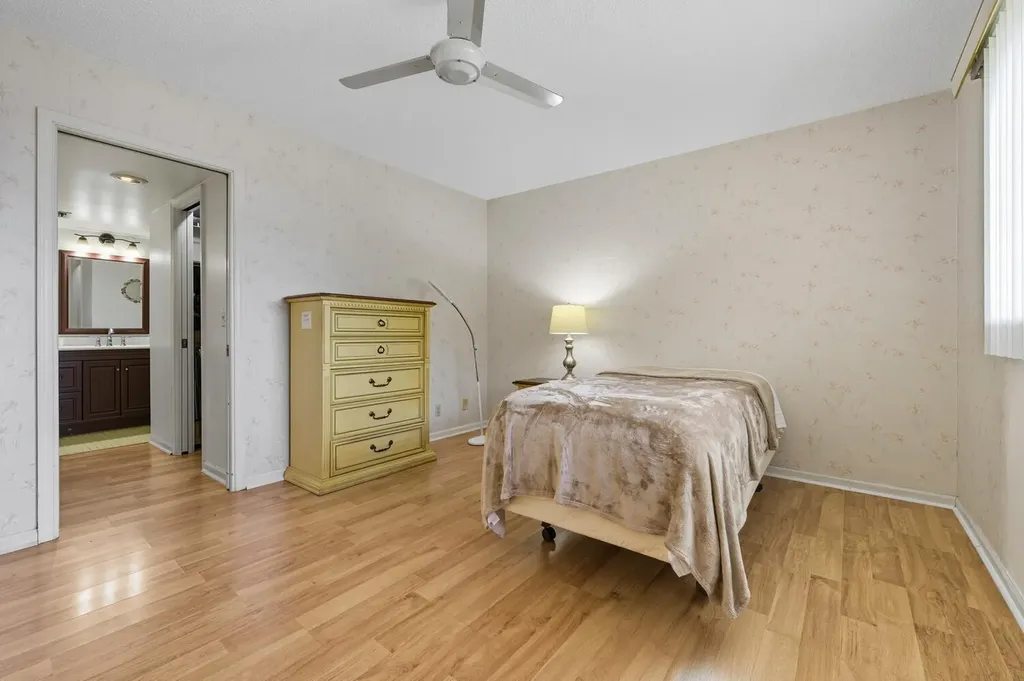 3075 Gardens East Drive Palm Beach Gardens FL 33410
