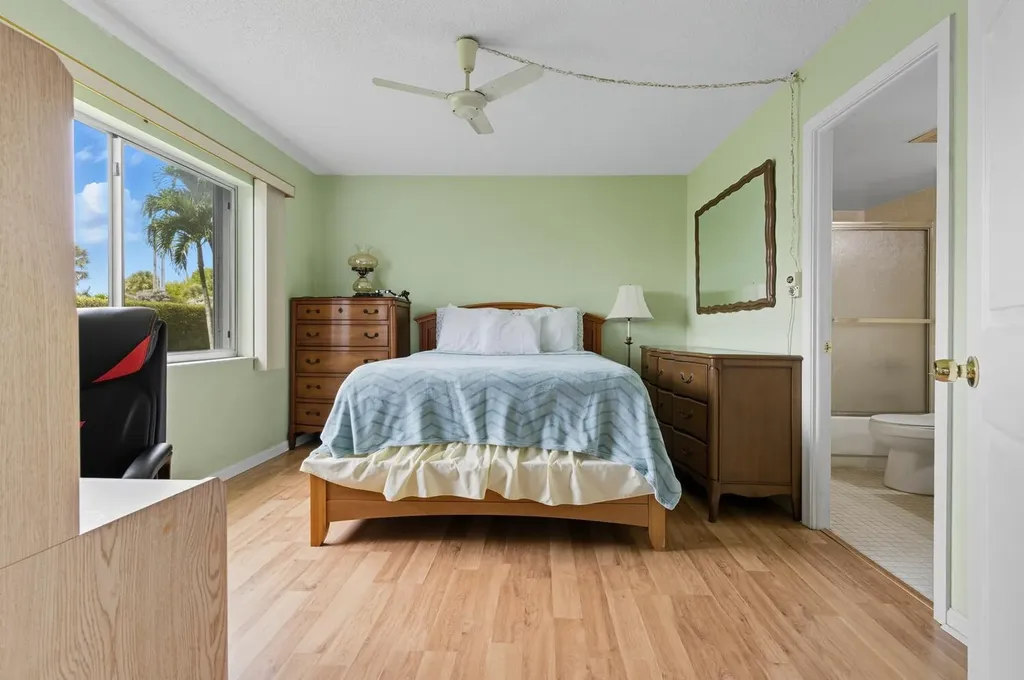 3075 Gardens East Drive Palm Beach Gardens FL 33410