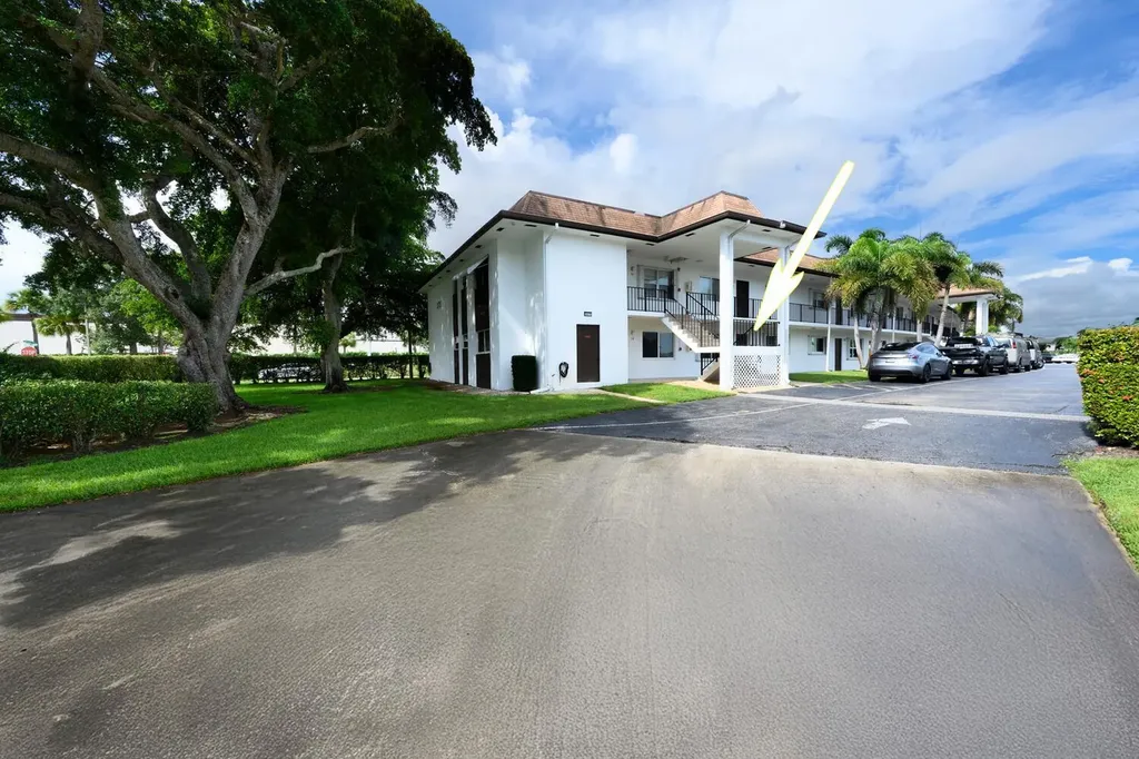 3075 Gardens East Drive Palm Beach Gardens FL 33410