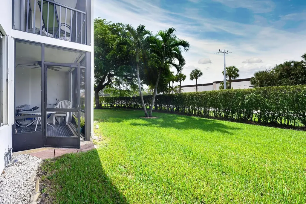 3075 Gardens East Drive Palm Beach Gardens FL 33410