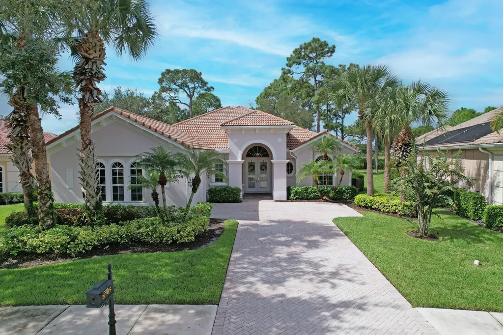 8705 Tompson Point Road Port St Lucie FL 34986