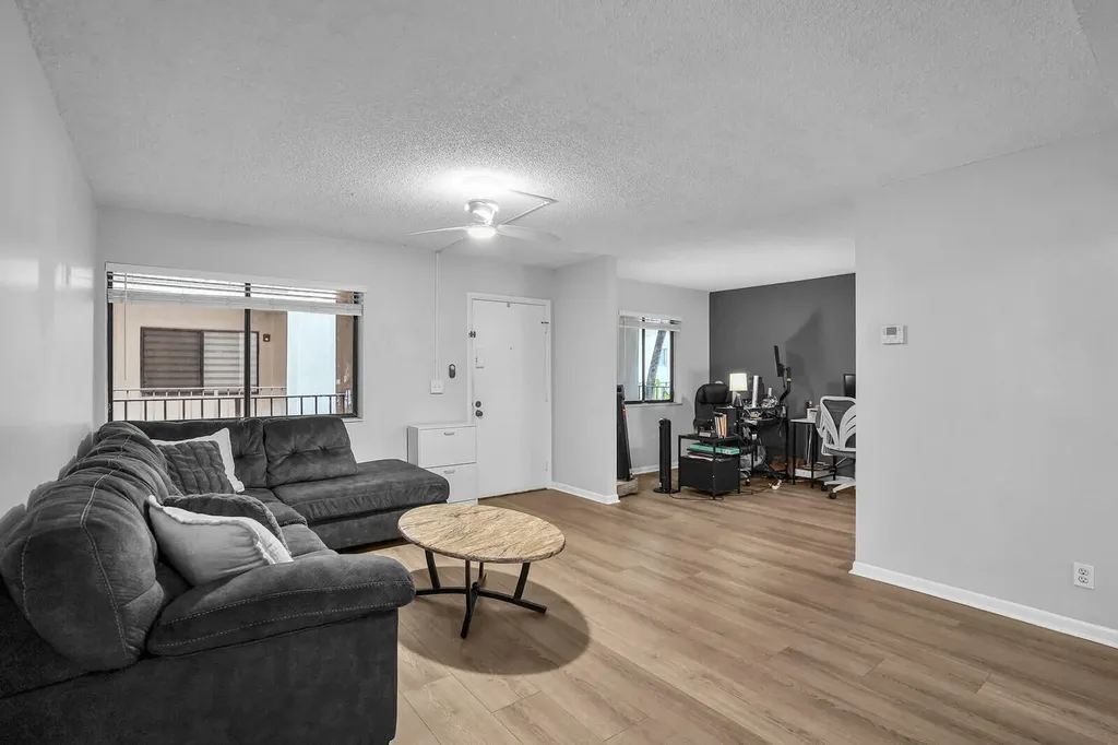 5190 Las Verdes Circle Delray Beach FL 33484