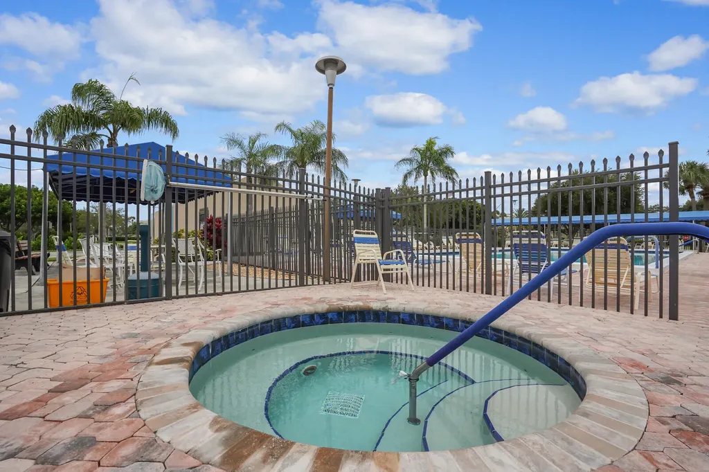 5190 Las Verdes Circle Delray Beach FL 33484