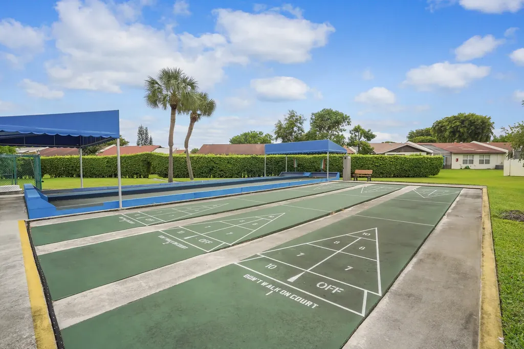5190 Las Verdes Circle Delray Beach FL 33484