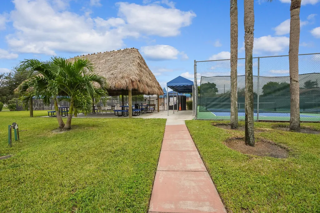 5190 Las Verdes Circle Delray Beach FL 33484