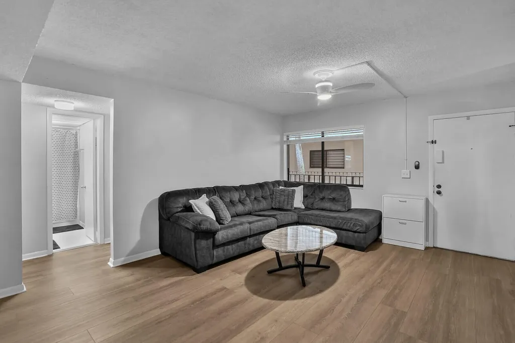 5190 Las Verdes Circle Delray Beach FL 33484