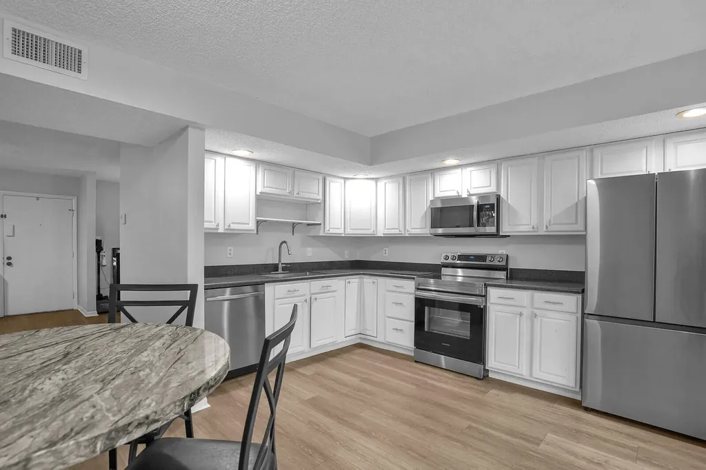 5190 Las Verdes Circle Delray Beach FL 33484