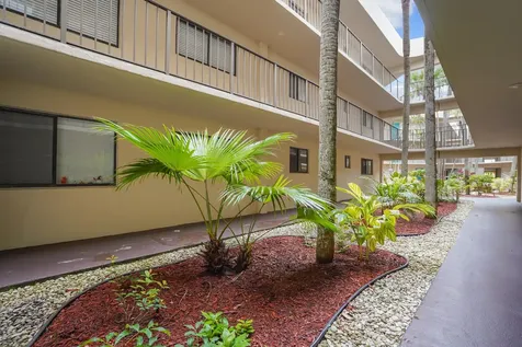 5190 Las Verdes Circle Delray Beach FL 33484