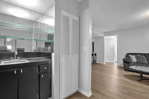 5190 Las Verdes Circle Delray Beach FL 33484