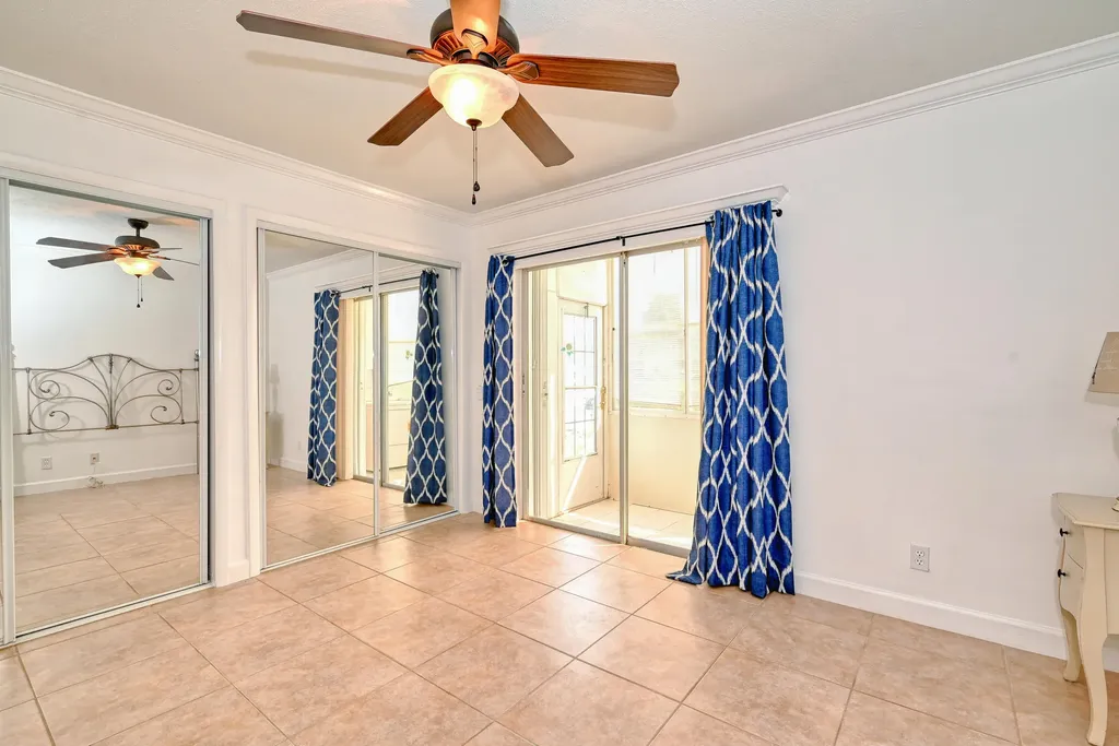 102 Coventry E West Palm Beach FL 33417