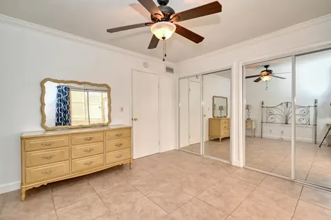 102 Coventry E West Palm Beach FL 33417