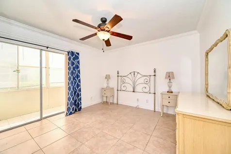 102 Coventry E West Palm Beach FL 33417