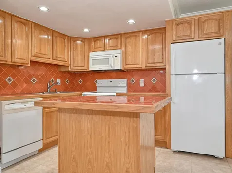 102 Coventry E West Palm Beach FL 33417