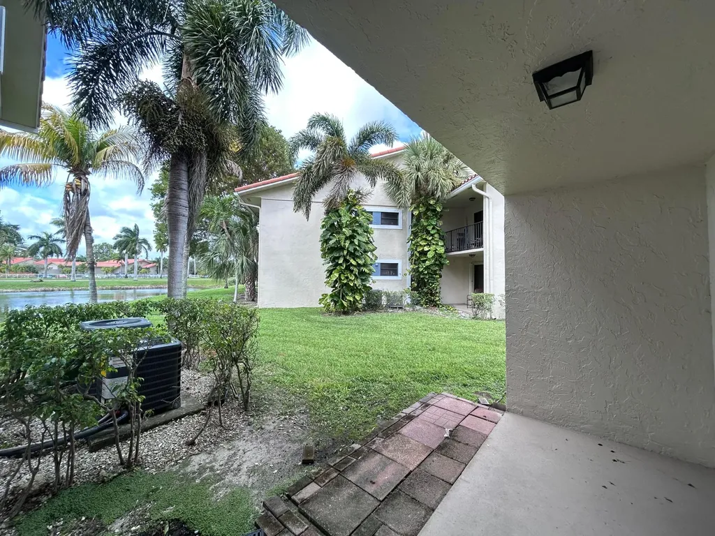 1525 Lake Crystal Drive West Palm Beach FL 33411