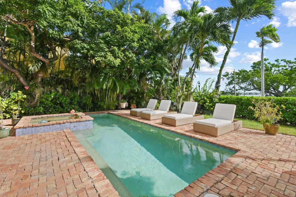 201 Avila Road West Palm Beach FL 33405
