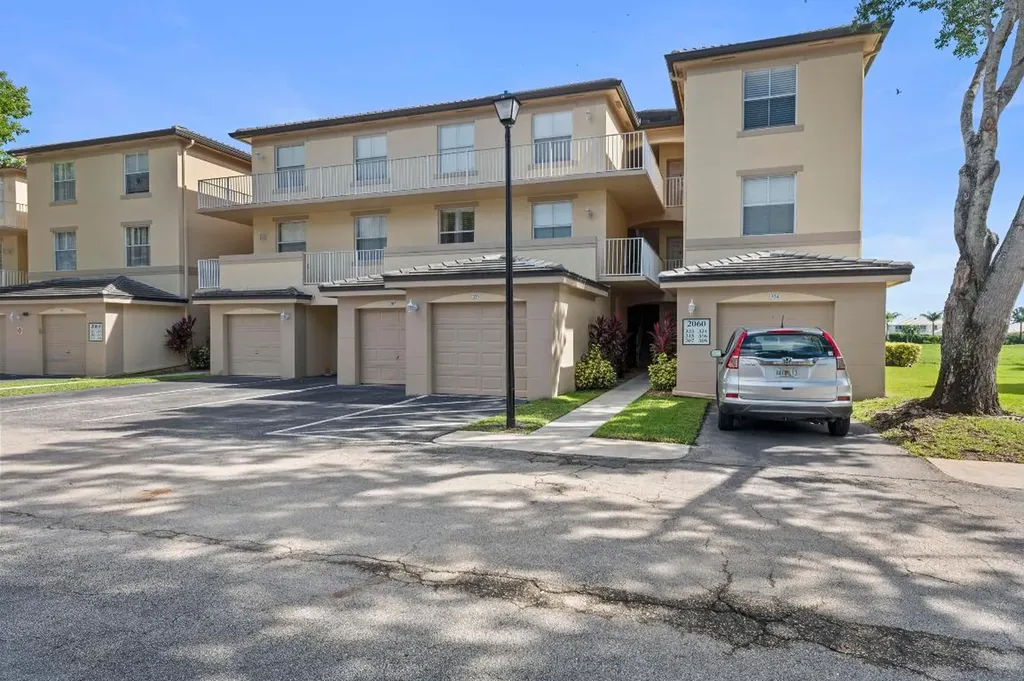 2060 Greenview Shores Boulevard Wellington FL 33414
