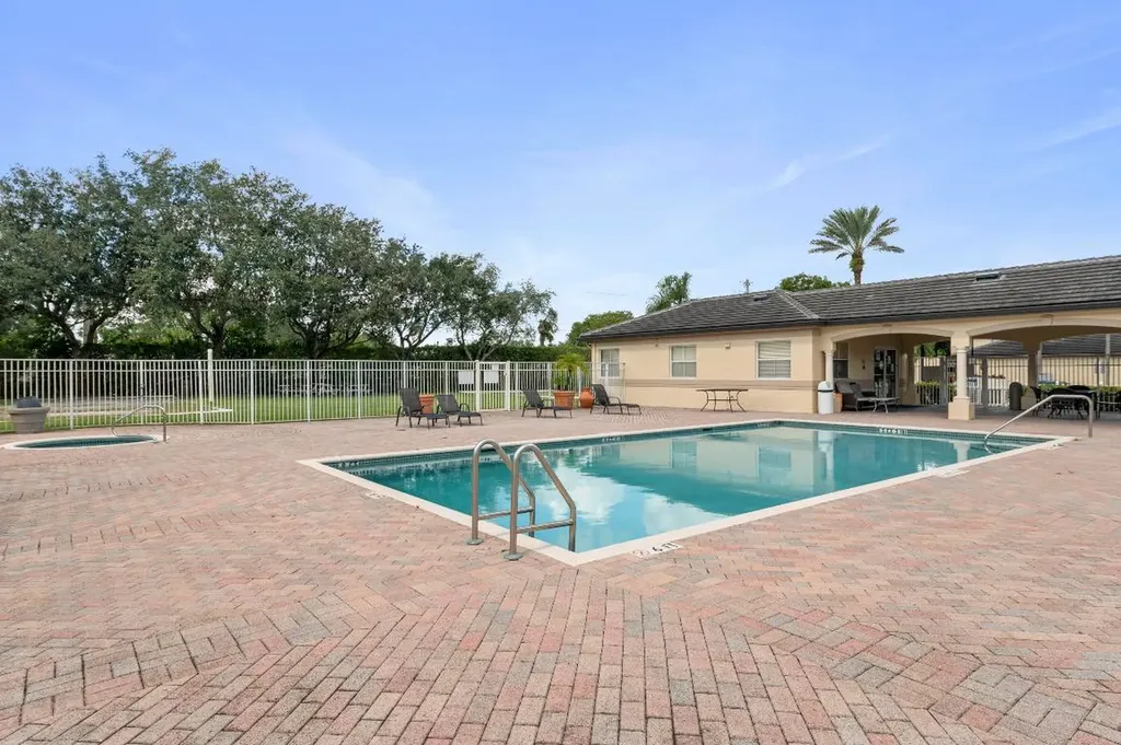 2060 Greenview Shores Boulevard Wellington FL 33414