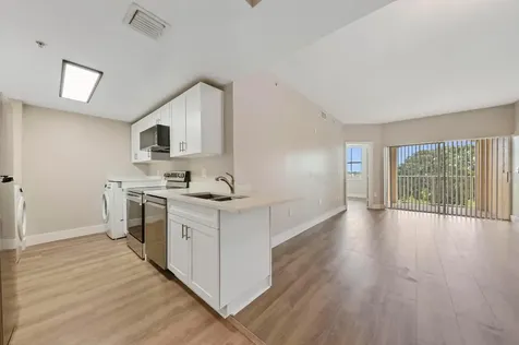 2060 Greenview Shores Boulevard Wellington FL 33414