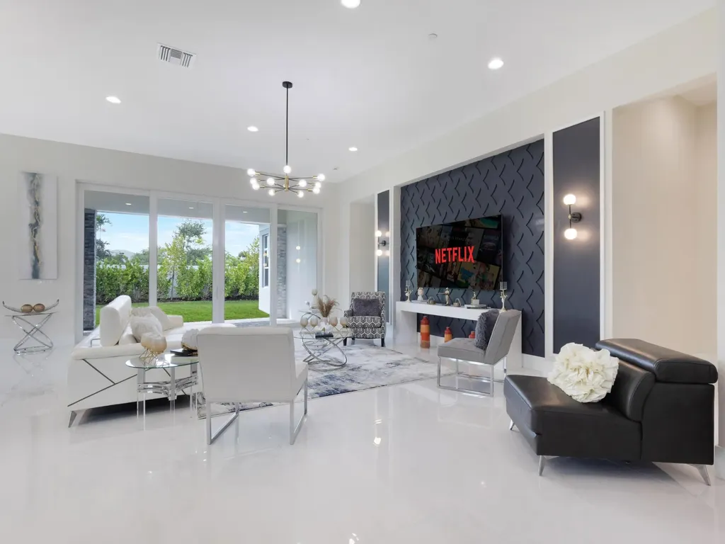 9124 Coral Isle Circle Palm Beach Gardens FL 33412