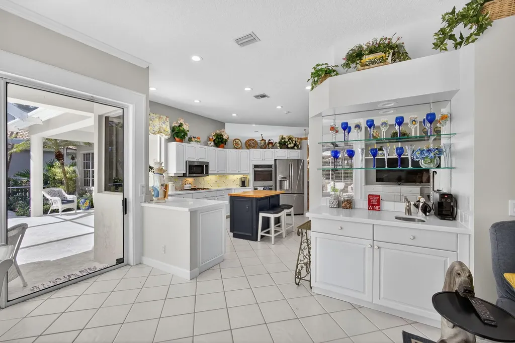 8784 Lakes Boulevard West Palm Beach FL 33412