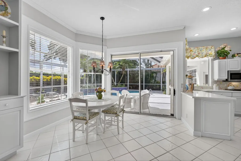 8784 Lakes Boulevard West Palm Beach FL 33412