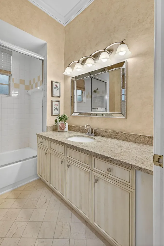 8784 Lakes Boulevard West Palm Beach FL 33412