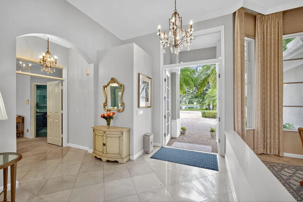 8784 Lakes Boulevard West Palm Beach FL 33412